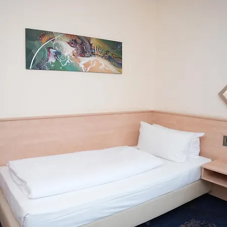 Готель Weber 4*